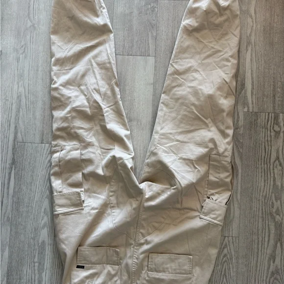 Obey Tan Cargo Pants Men’s 31 Waist - Picture 7 of 8